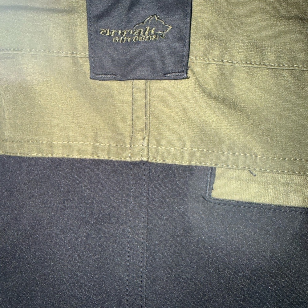ARRAK OUTDOORS ACTIVE STRETCH PANTS LADY GREEN(SHORT) SIZE 40
Minimal Wear - Picture 13 of 14
